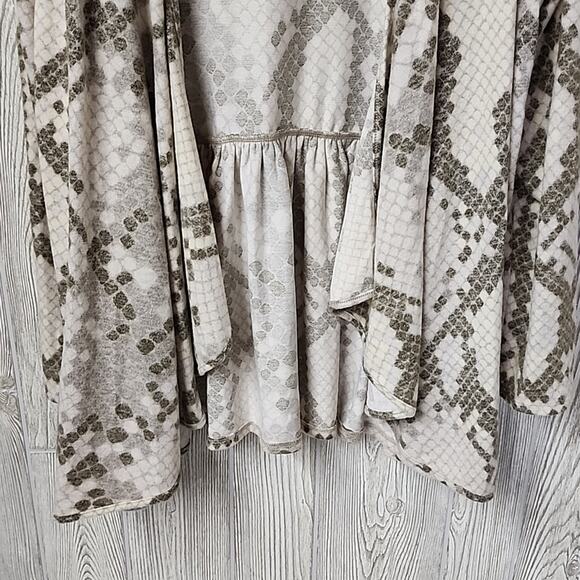 LulaRoe Nanette Snakeskin Open Draped Cardigan Womens Size Large NWT - Picture 3 of 9